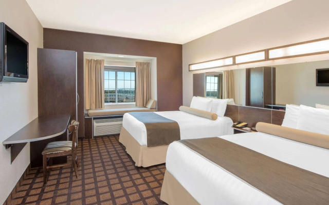 Microtel Inn & Suites by Wyndham Quincy Downtown/River Area