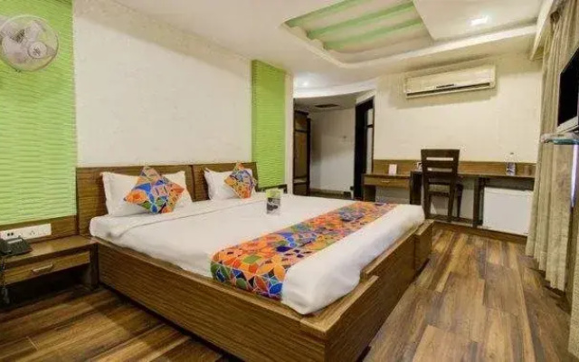 Hotel La 365 Residency