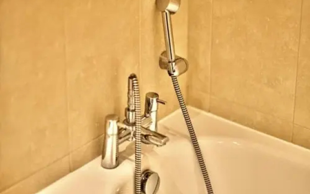 Gateway Serviced Apartments