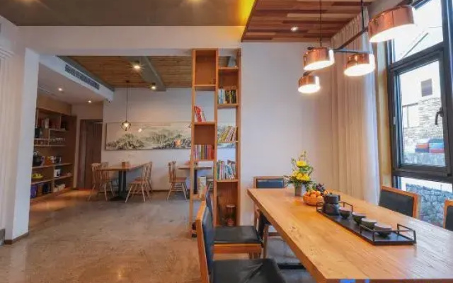 Yujian Weichi Hostel (Huangshan Scenic Area)