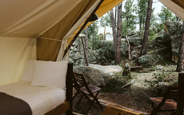 Under Canvas Mount Rushmore