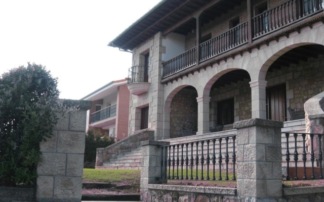 Отель Posada El Jardin de Angela Испания, Сантандер - отзывы, цены и фото номеров - забронировать отель Posada El Jardin de Angela онлайн вид на фасад