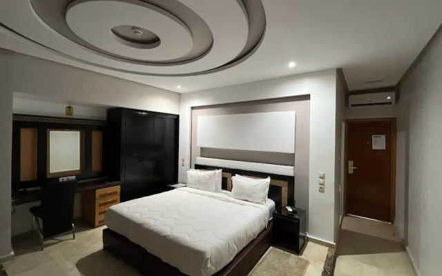 Hotel Pyramides Collection