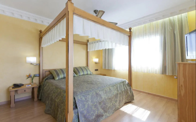 Playacapricho Hotel