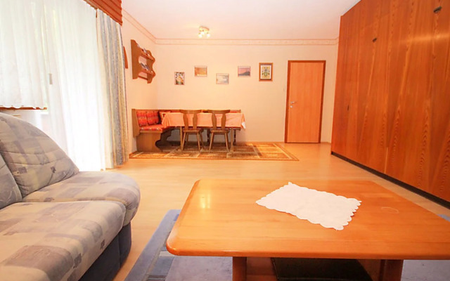 Am Birkenhain 13930