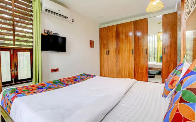 FabHotel Vardhan House I