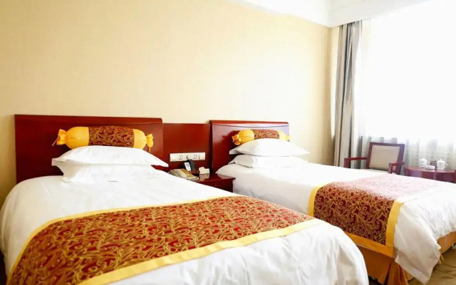 Luoyang Yijun Hotel