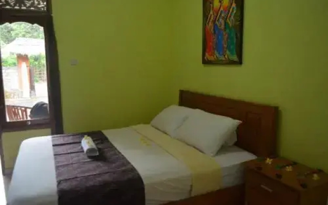 Made Roejas Homestay