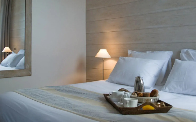 Hôtel Les Costans, The Originals Relais