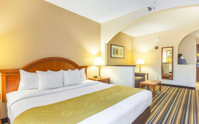 Comfort Suites Chesapeake - Norfolk