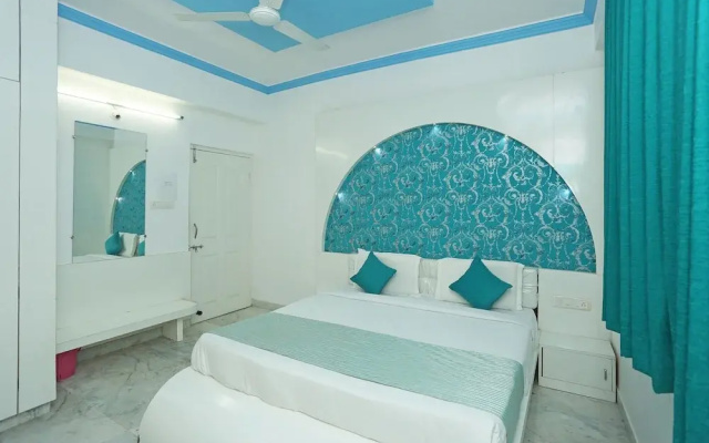OYO 9775 Home Modern 4BHK Celebration mall