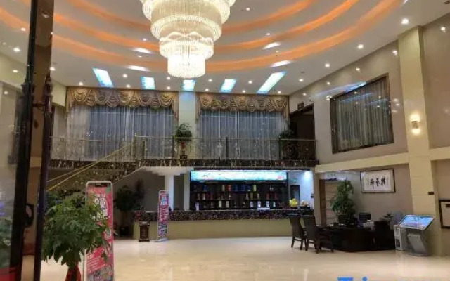 Red Apple Hotel