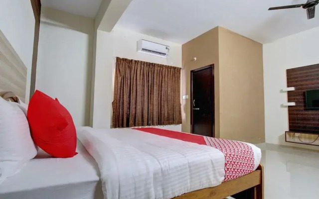 Sri Manis Residency by OYO Rooms