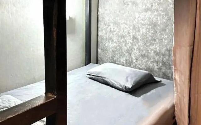 Bed Space Hostel