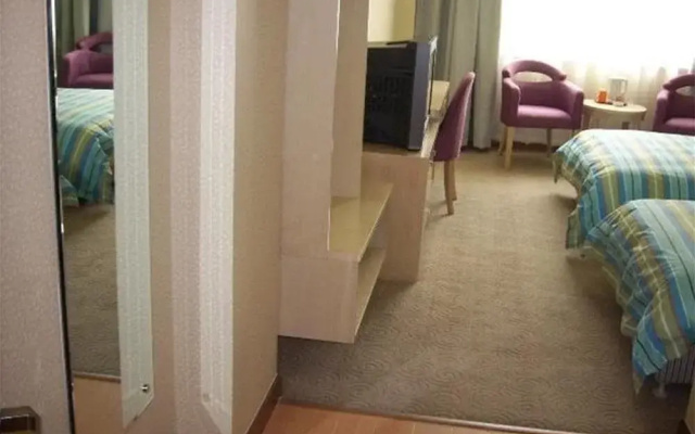 Super 8 Hotel