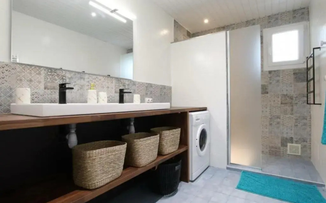 Gîte Saint-Jean-le-Vieux, 3 pièces, 5 personnes - FR-1-384-791