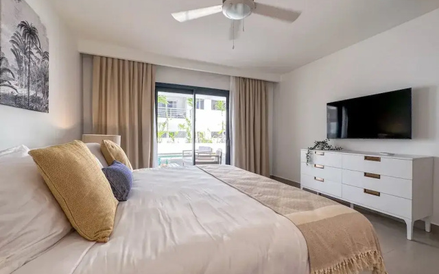 Luxury 3 bedroom apartment at the beach