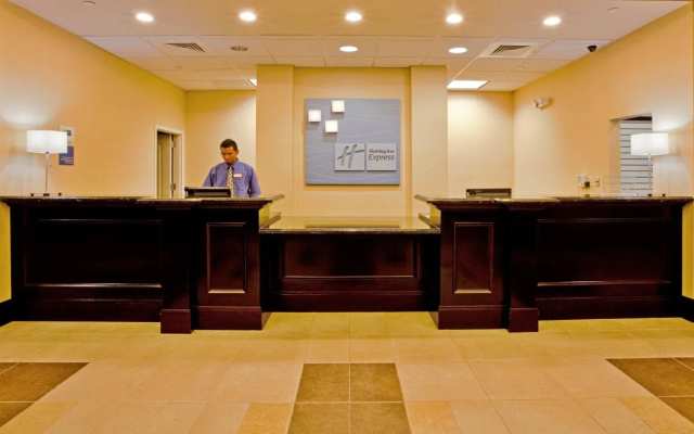 Holiday Inn Express & Suites, International Drive by IHG