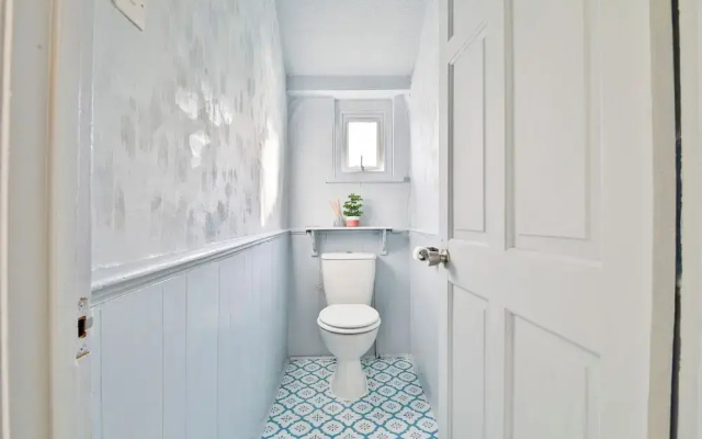 Beautifully Designed 2 Bed Apartment