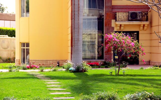 Soluxe Cairo Hotel вид на фасад