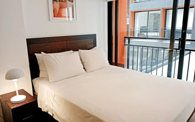 Travelers Smart Suites - TAJ 97