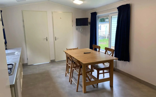 Well-maintained chalet with WiFi, not far from Amsterdam