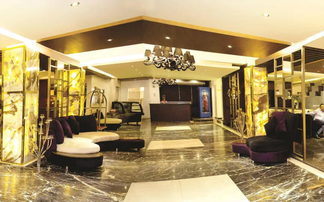 Monsoon Inn