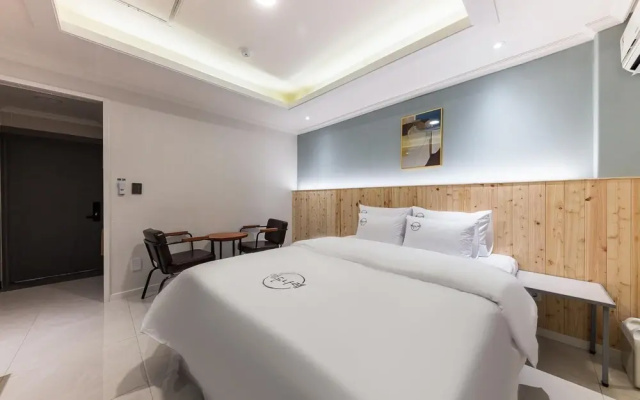 Cheongju Haedeunnarae Hotel