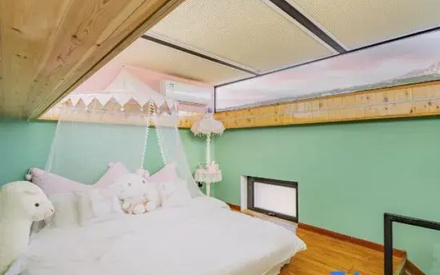 Qiqi Huaxi Homestay (Qinglongxia Scenic Area)
