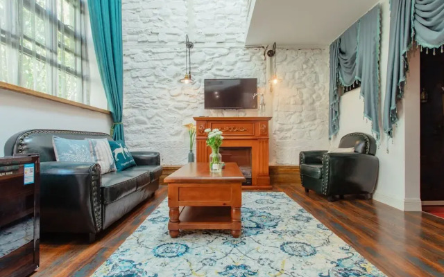 Floral Holiday Guesthouse