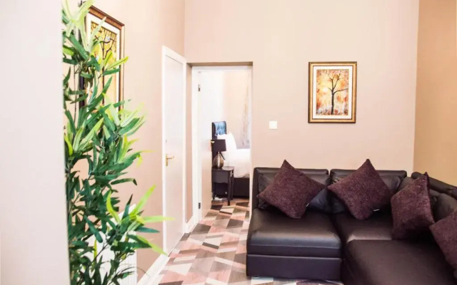Montgomery Apartments - Crighton