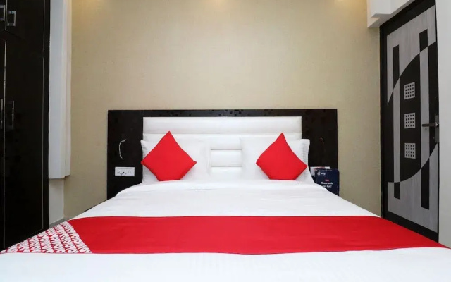 OYO 25130 Hotel Royal Inn