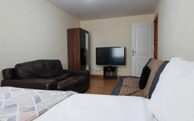 Royal Living Apartment