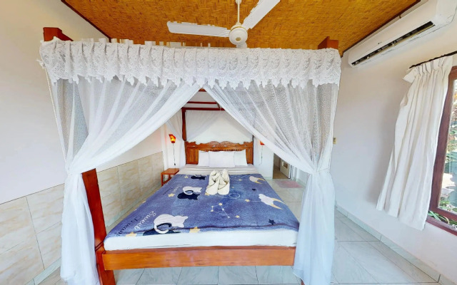 Warung Ary & Home Stay