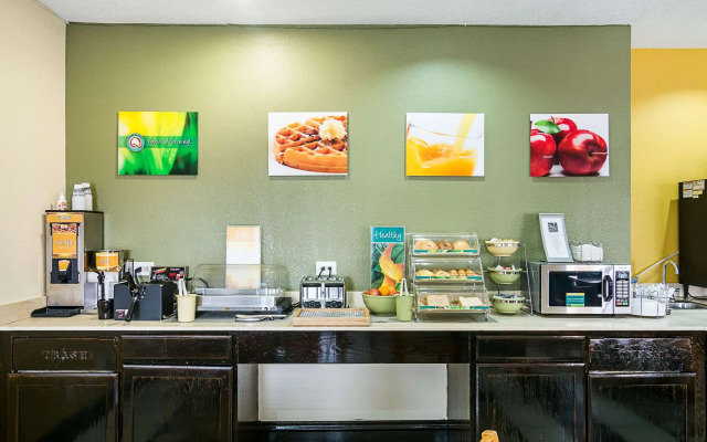 Quality Inn & Suites Harvey - Chicago Southland