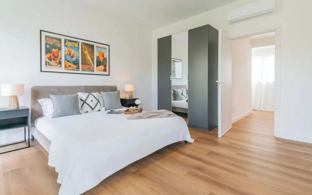 Panoramic Lake Suites