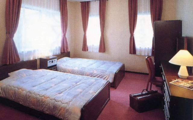 Tomoyama Kanko Hotel