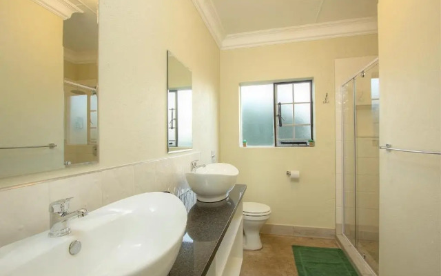Kruger's Retreat House & Kruger's Rest Studio