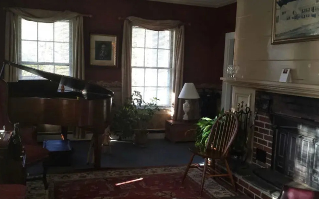 West Dover Inn