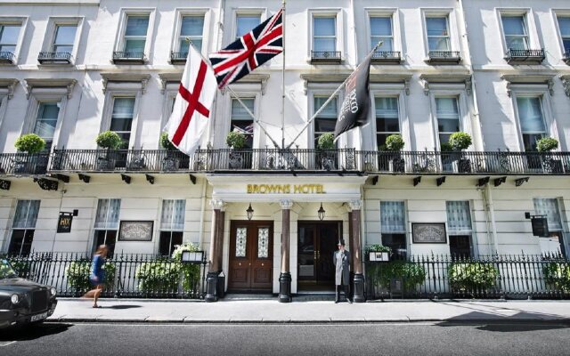 Rocco Forte Browns Hotel вид на фасад