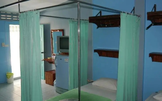Dive Den