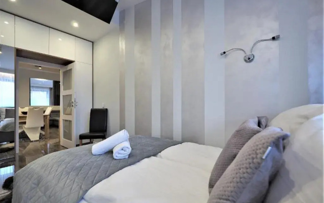 VIP Apartamenty Modrzejewska Residence