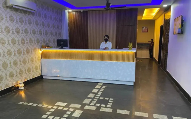 Hotel The Paramont Plaza IGI Airport