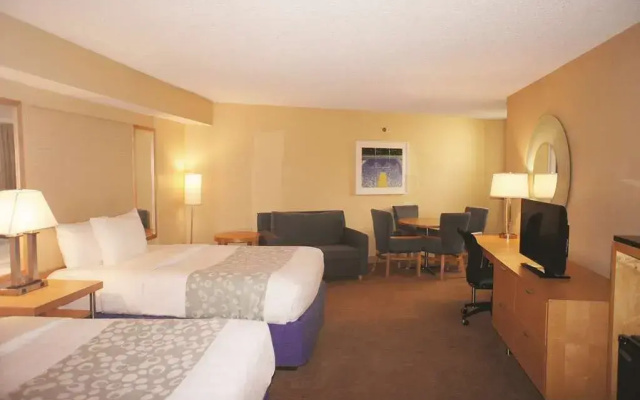La Quinta Inn And Suites Naples Downtown