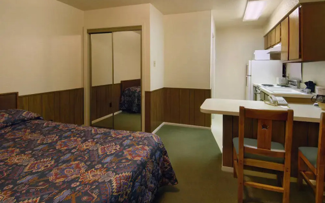 Tulsa Extended Stay Inn & Suites