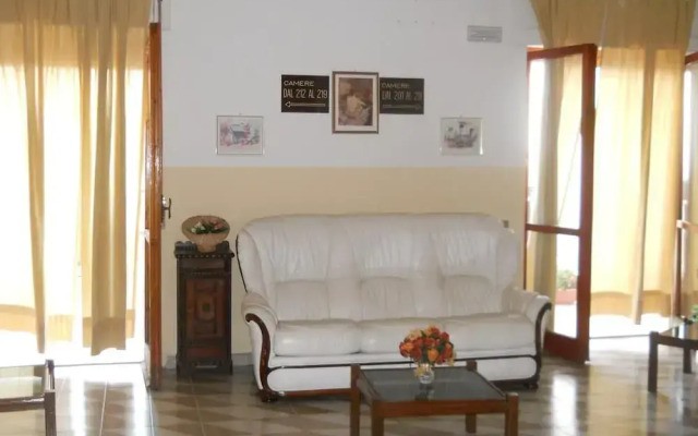 Hotel Harmony