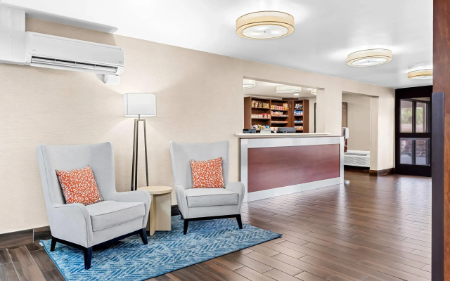 Comfort Inn University