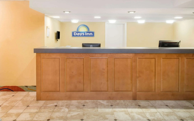 Days Inn by Wyndham Roanoke/Hollins Near I-81