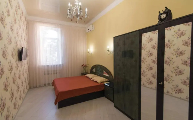 Vip Apartment na Derebasovskoi