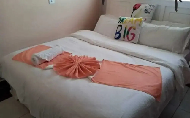 StayPlus Shyrah Cosy 2 Bedroom Apartment